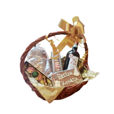 Подаръчна кошница "Коледна наслада"