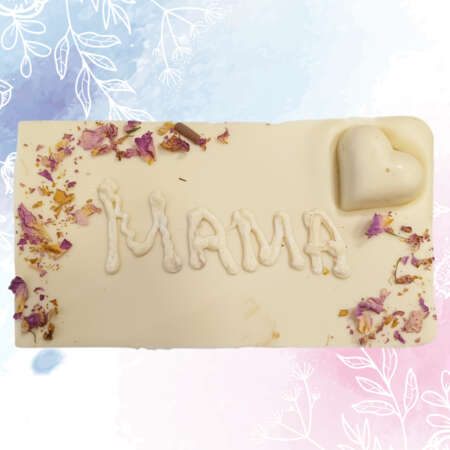 Картичка от бял шоколад 120 г., с надпис “Mама”